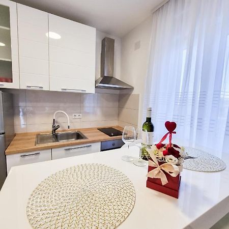 Apartment Ane 2 Тисно Екстериор снимка
