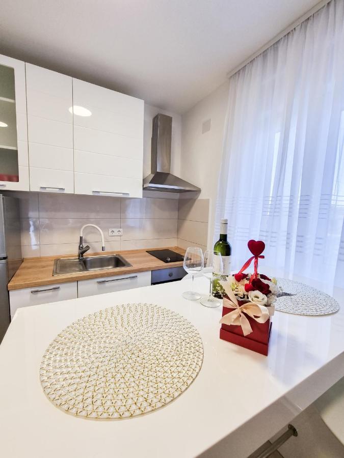 Apartment Ane 2 Тисно Екстериор снимка